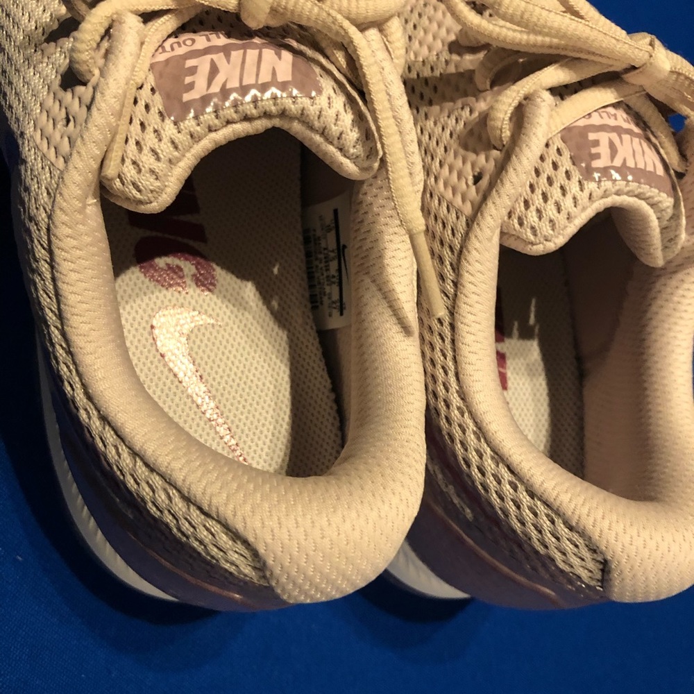 💢SOLD💢 Women’s Nike Zoom - Picture 4 of 6